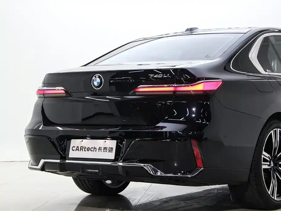 BMW 7 Series — фото 4