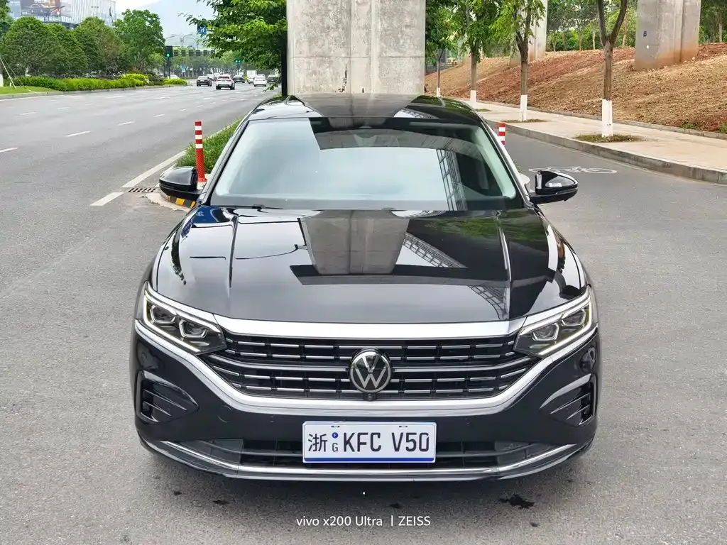 Volkswagen Passat — фото 6
