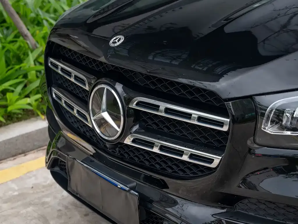Mercedes-Benz GLS — фото 6