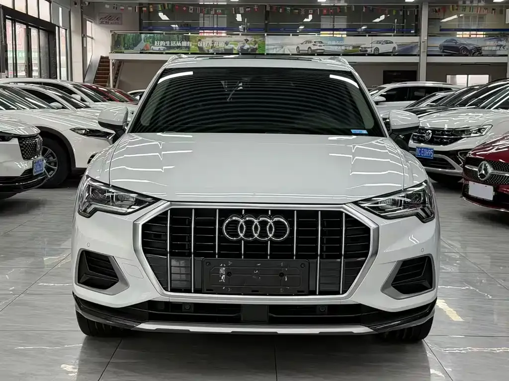 Audi Q3 — фото 10