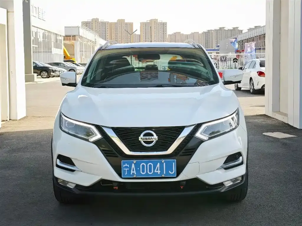 Nissan Qashqai — фото 5