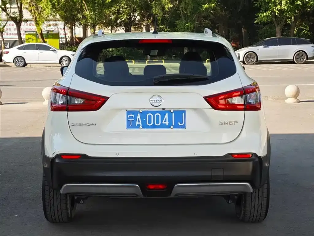 Nissan Qashqai — фото 7