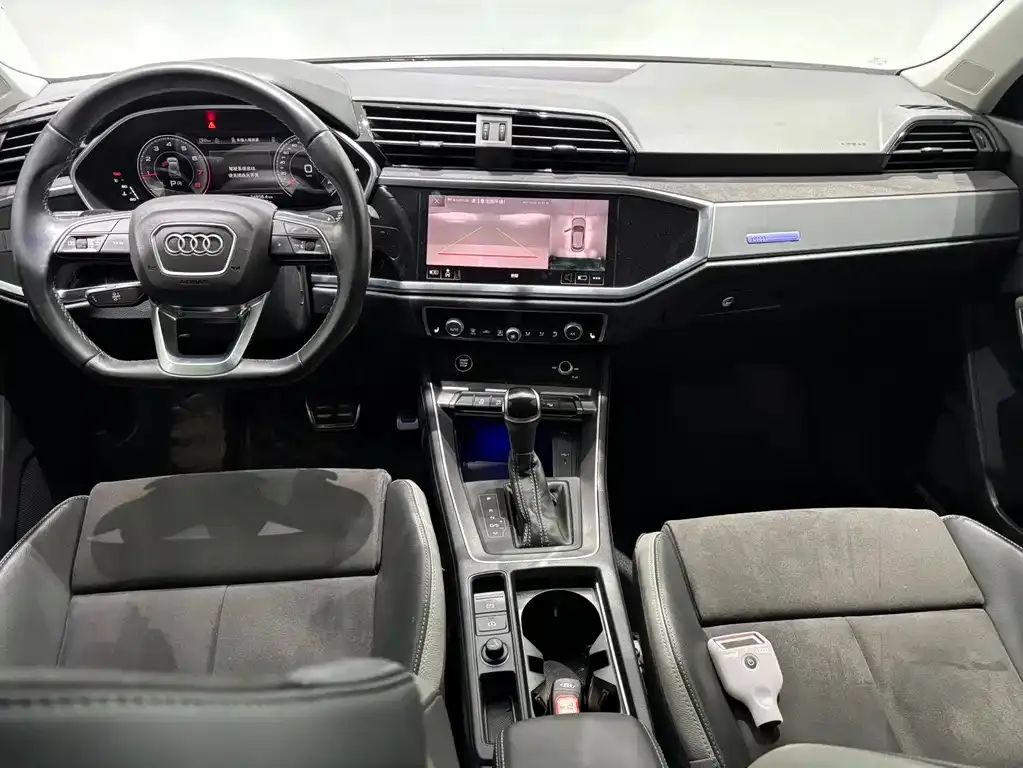 Audi Q3 — фото 10