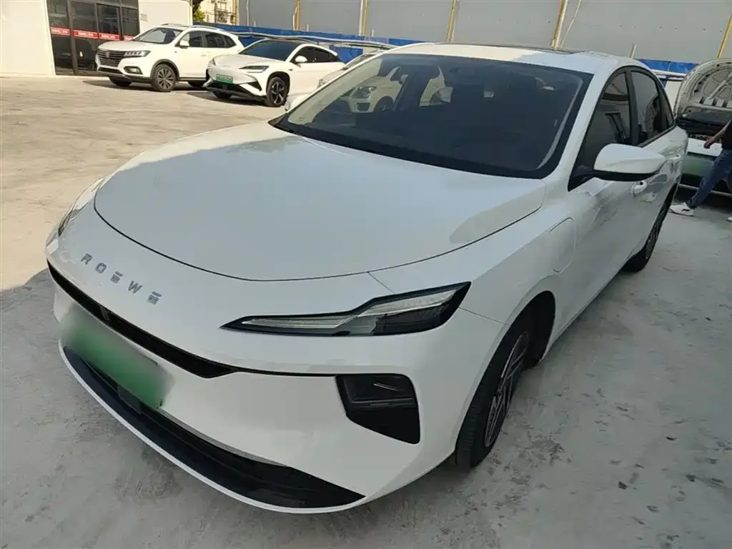 Roewe D6