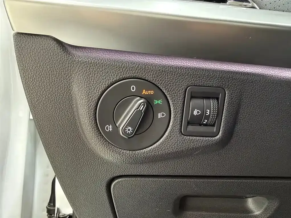 Volkswagen Lavida 2023 из CN, фото 3