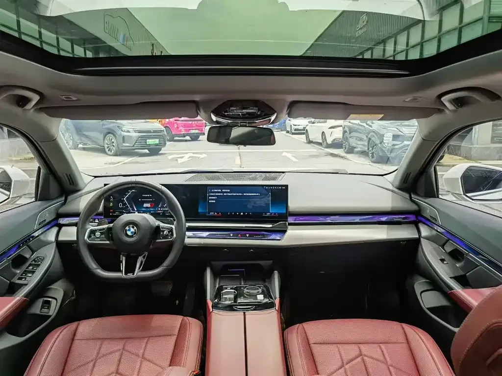 BMW 5 Series 2024 из CN, фото 5