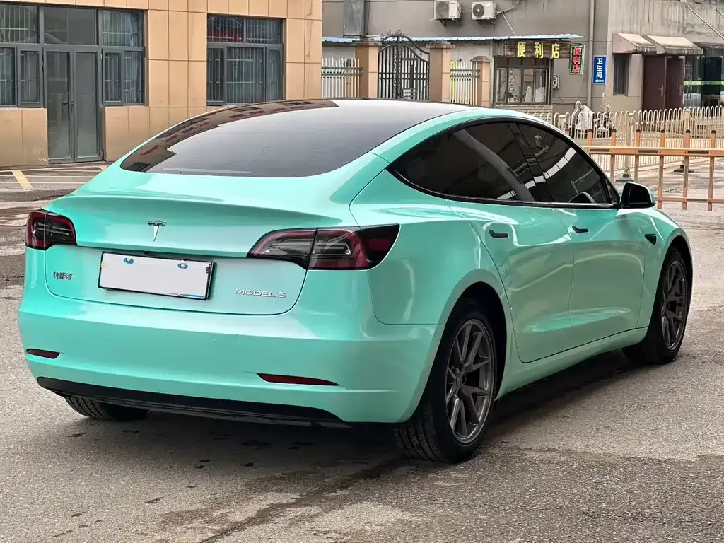 Tesla Model 3 — фото 6