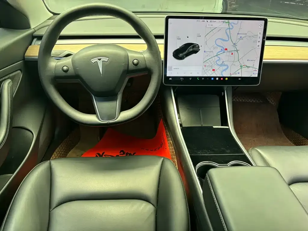 Tesla Model 3 — фото 6