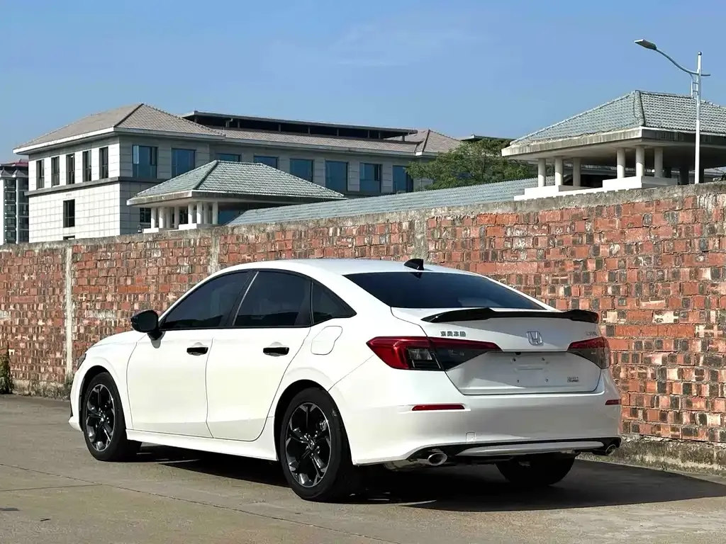 Honda Civic — фото 5