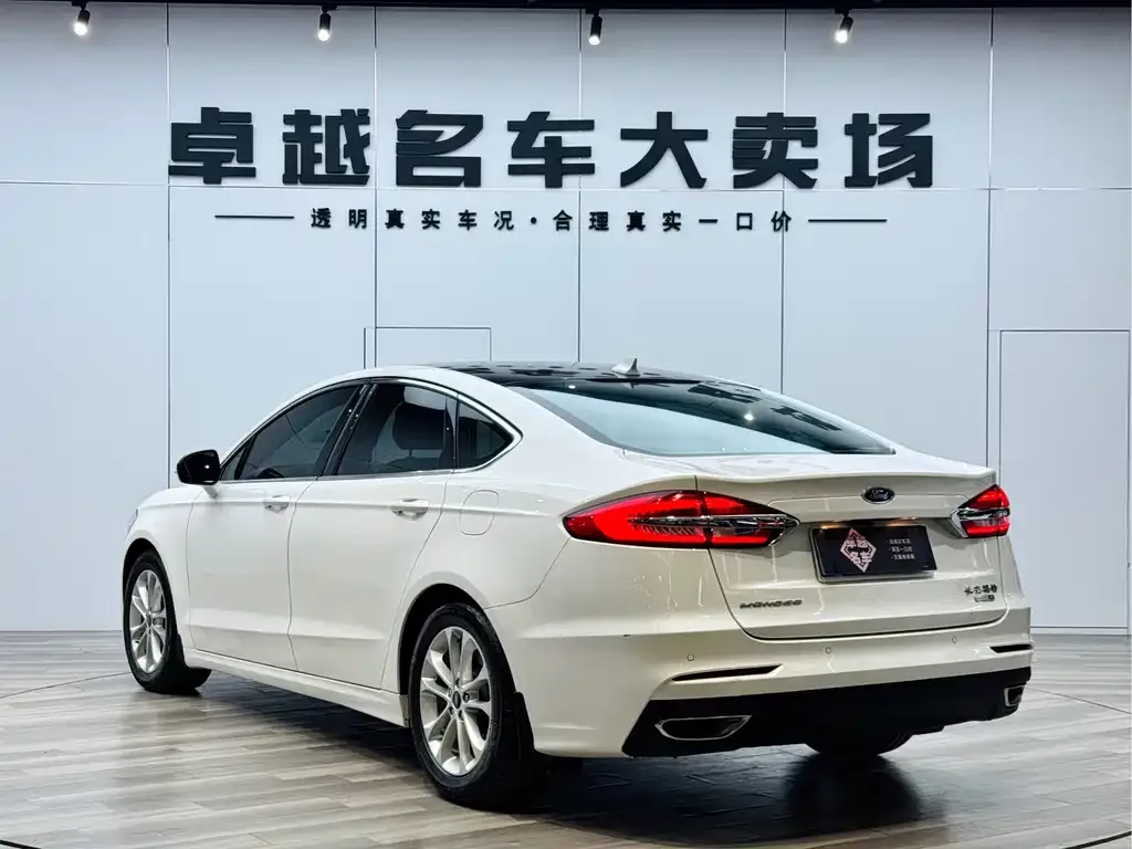 Ford Mondeo — фото 10
