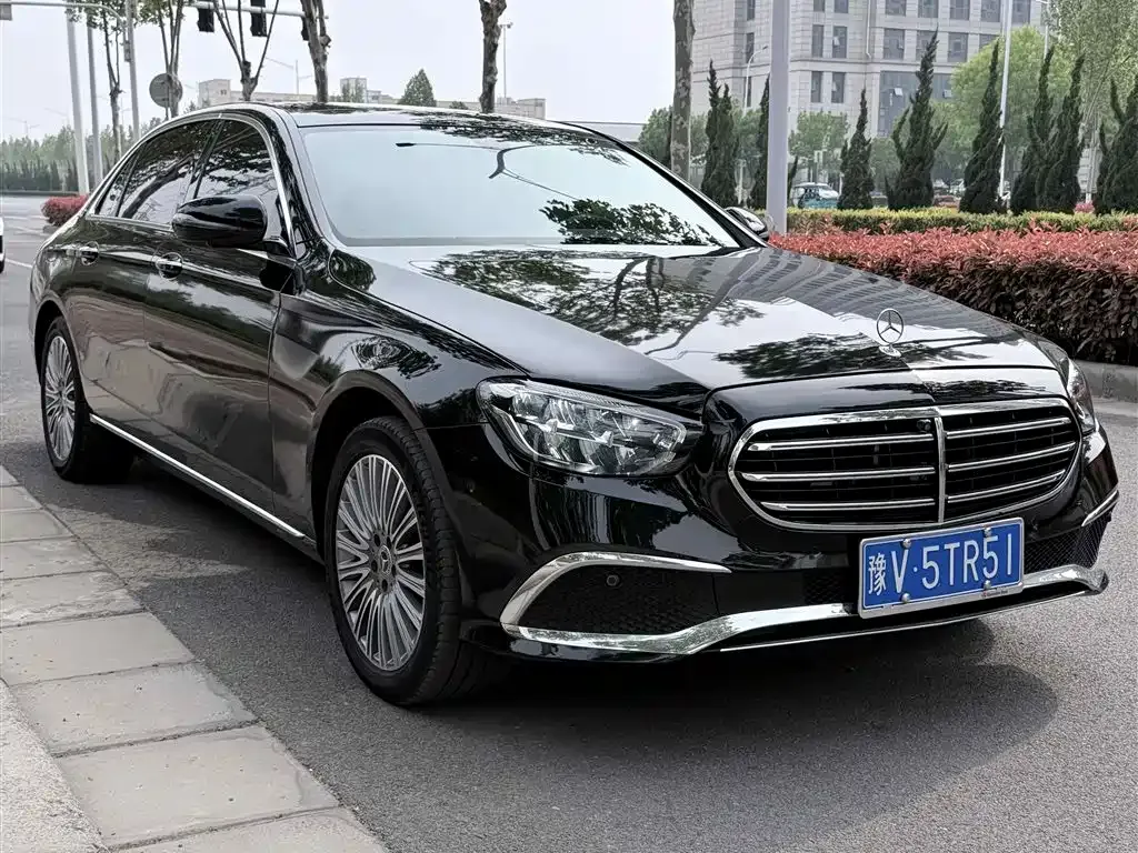 Mercedes-Benz E-Class — фото 5