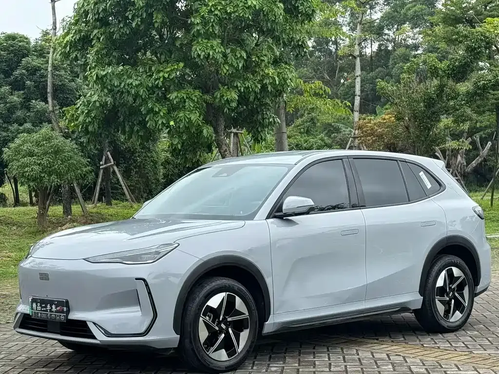 Geely Galaxy E5