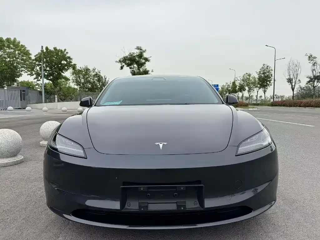 Tesla Model 3 — фото 3
