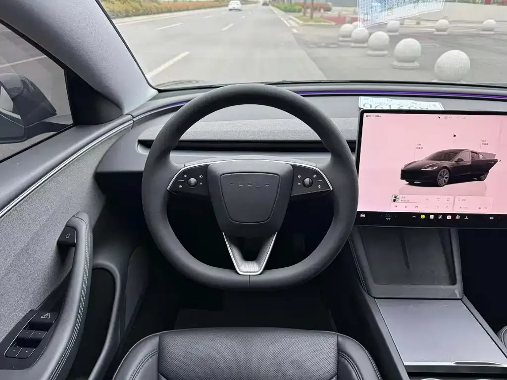Tesla Model 3 — фото 6