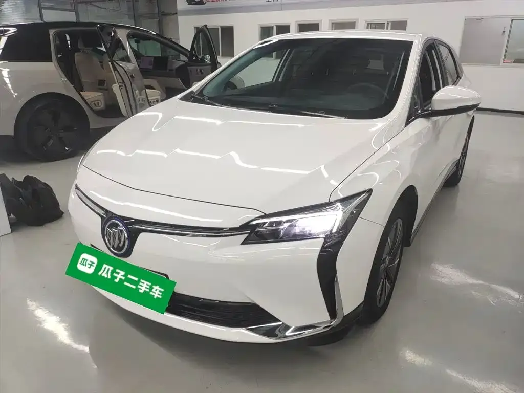 Buick Velite 6