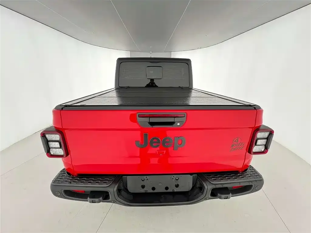 Jeep Gladiator 2023 из CN, фото 2
