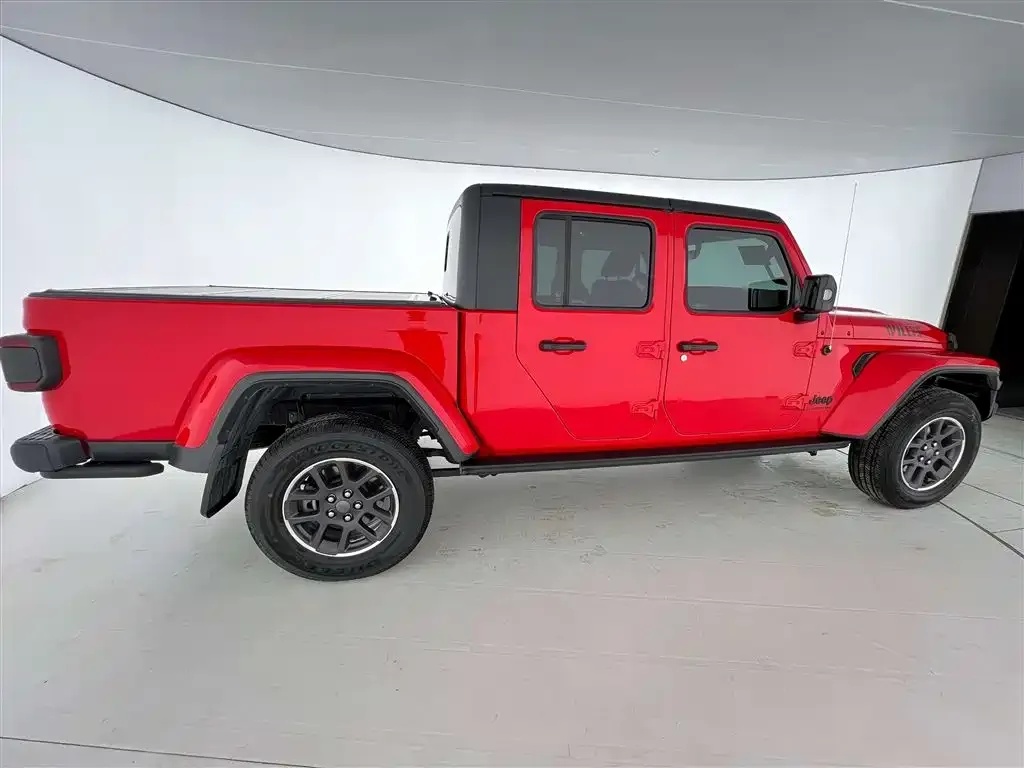 Jeep Gladiator 2023 из CN, фото 4
