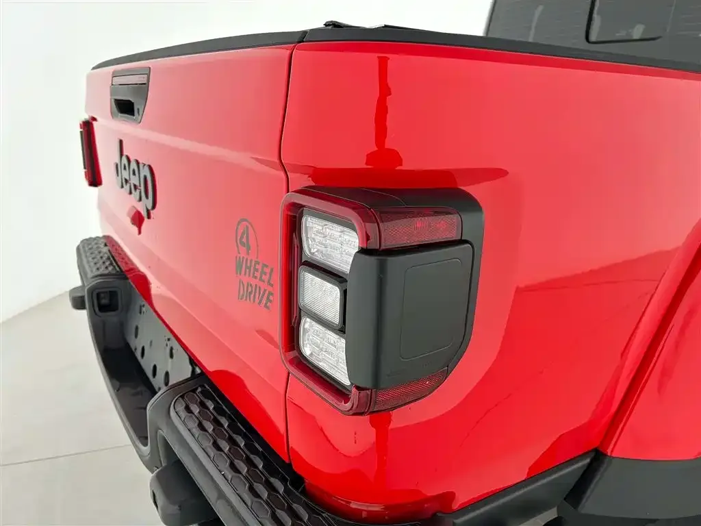 Jeep Gladiator 2023 из CN, фото 5