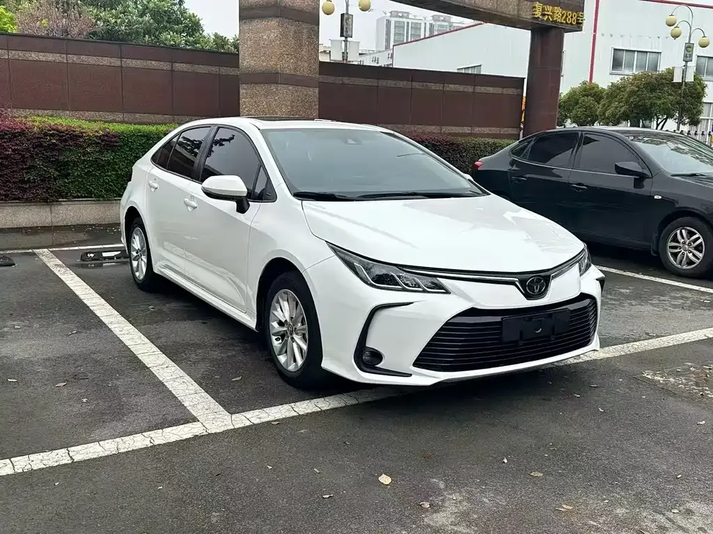 Toyota Corolla 2021 из CN, фото 9