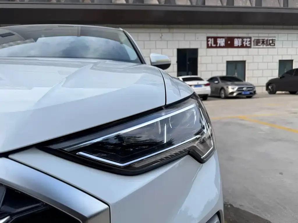 Audi Q3 2023 из CN, фото 4