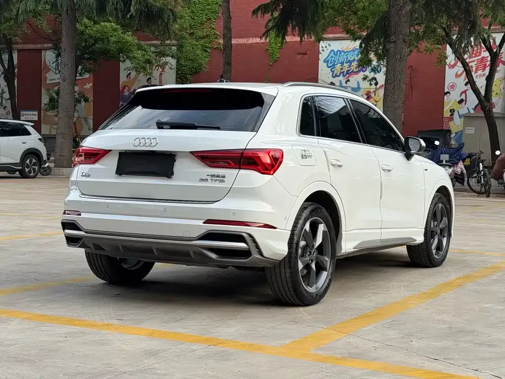 Audi Q3 2023 из CN, фото 5