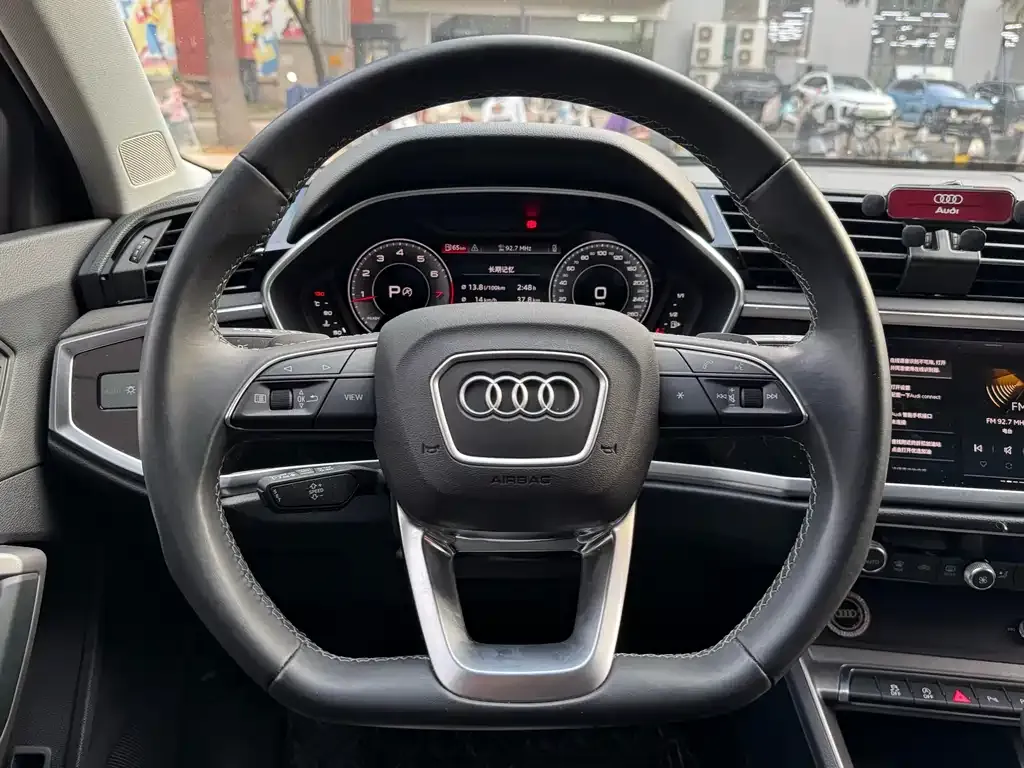 Audi Q3 2023 из CN, фото 9