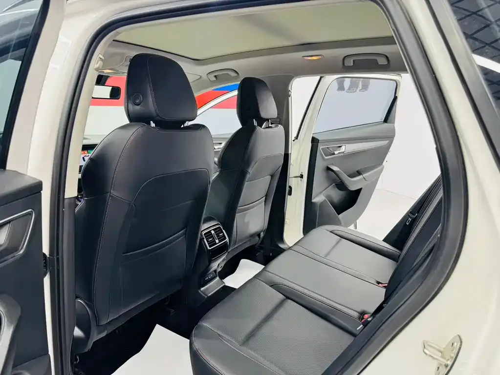 Skoda Karoq 2023 из CN, фото 10