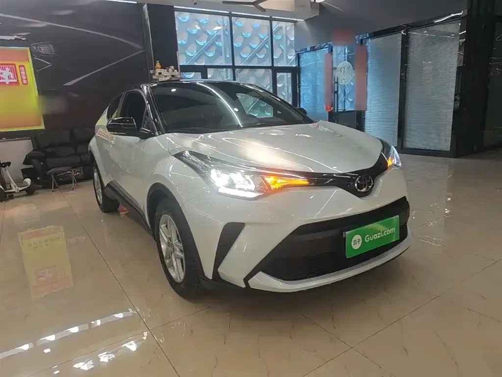 Toyota C-HR — фото 3