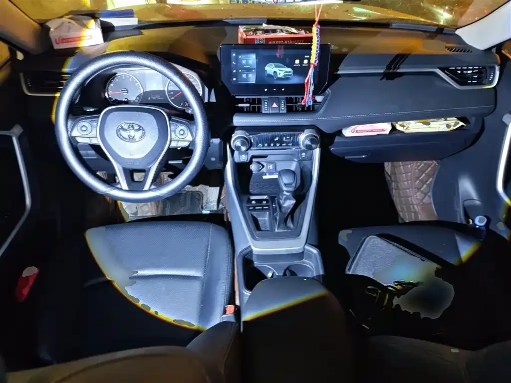 Toyota RAV4 2024 из CN, фото 5
