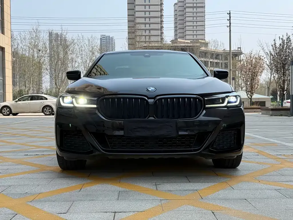 BMW 5 Series — фото 10
