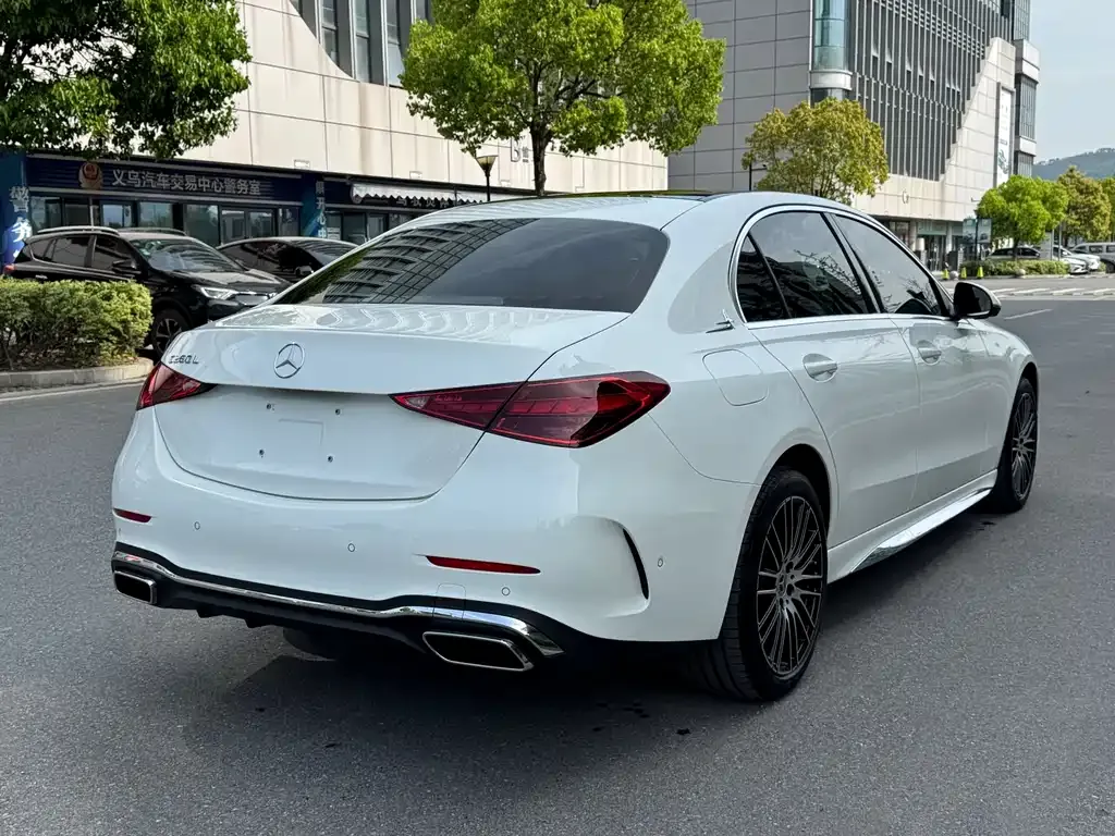 Mercedes-Benz C-Class — фото 10