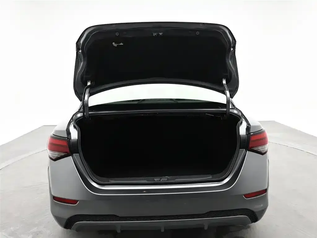 Nissan Sylphy 2022 из CN, фото 2