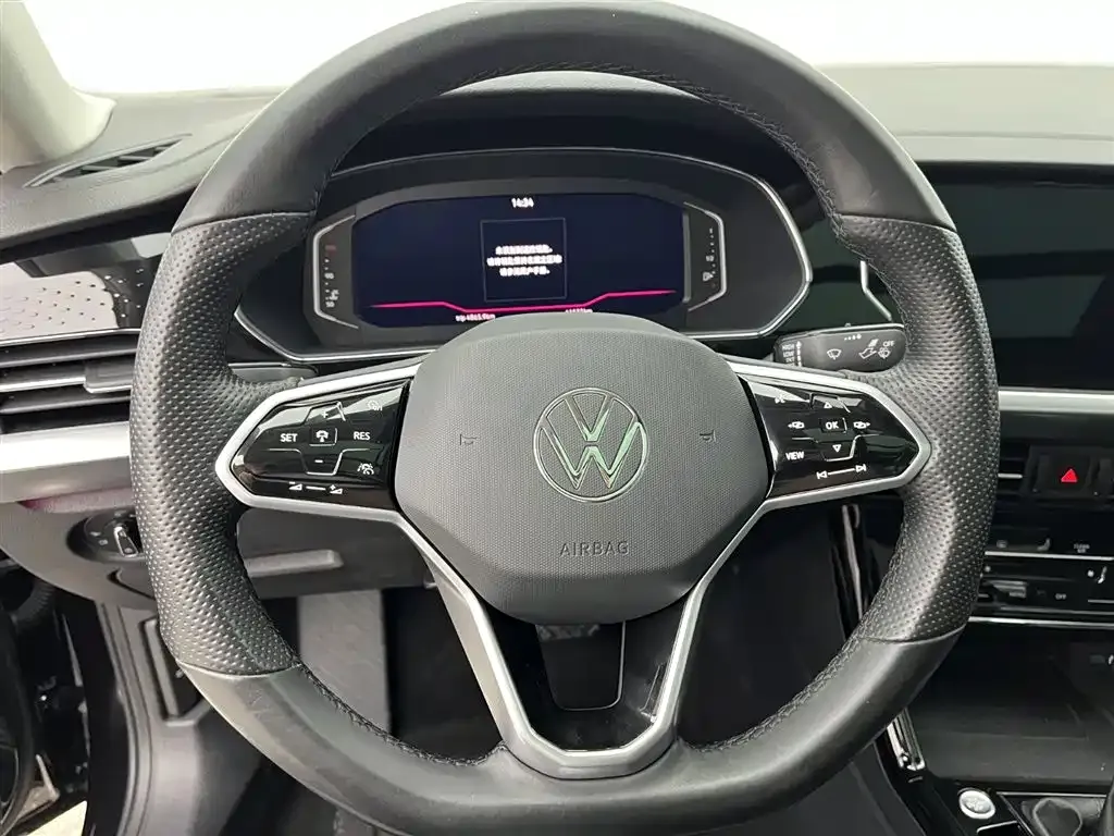 Volkswagen Passat — фото 5