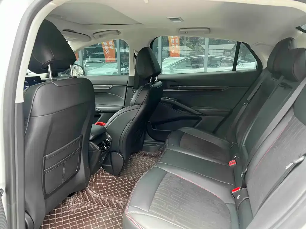 Ford Mondeo 2023 из CN, фото 3