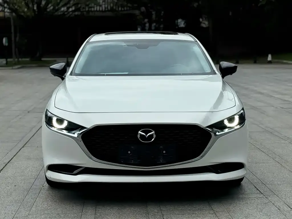 Mazda 3 Axela — фото 10