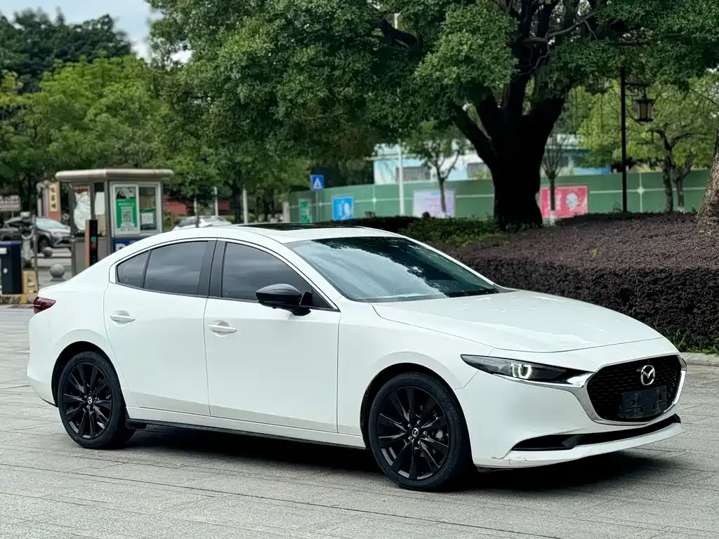Mazda 3 Axela — фото 4