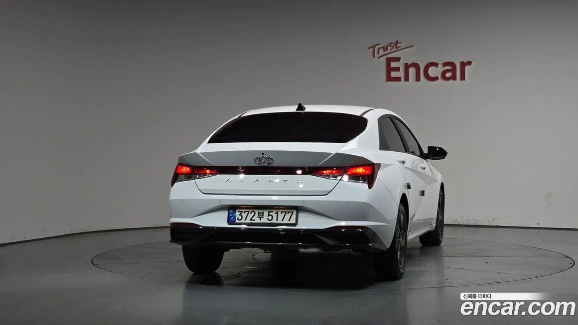 Hyundai AVANTE — фото 2