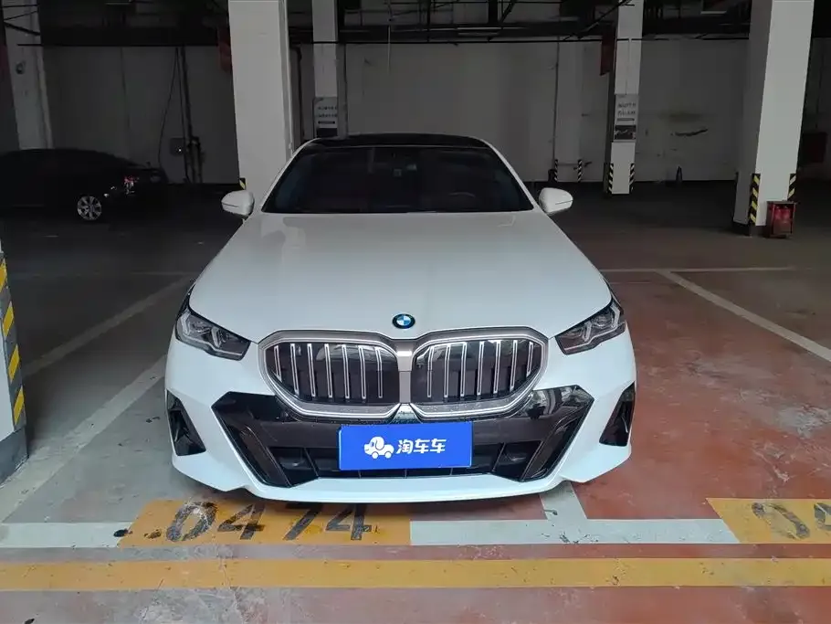 BMW 5 Series 2025 из CN, фото 4