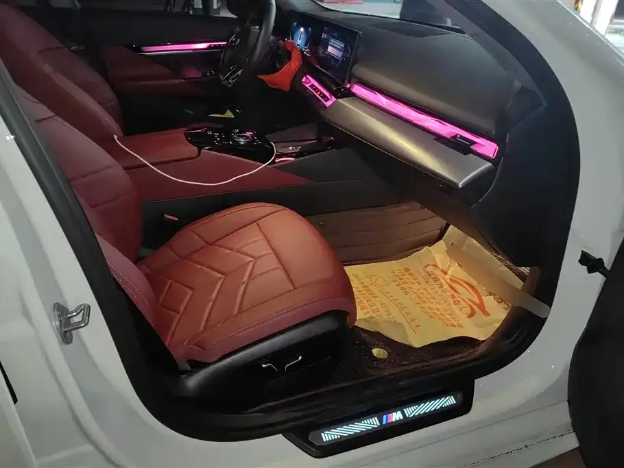 BMW 5 Series 2025 из CN, фото 3