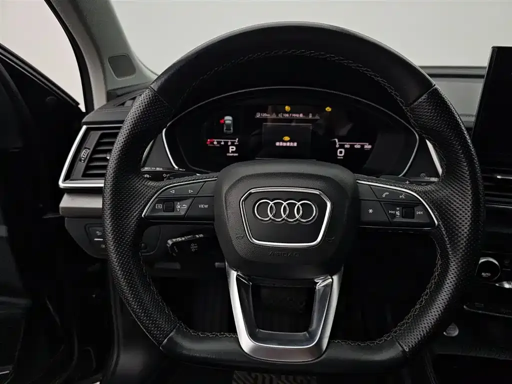 Audi Q5L — фото 3