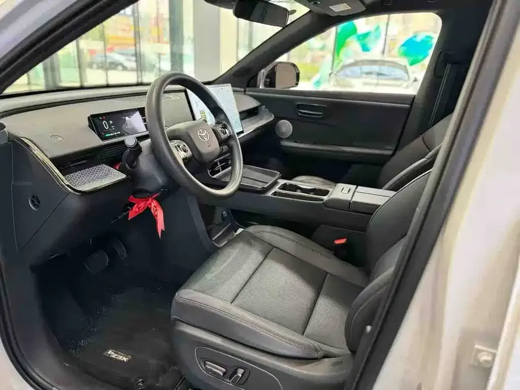 Toyota Platinum 3X 2025 из CN, фото 9