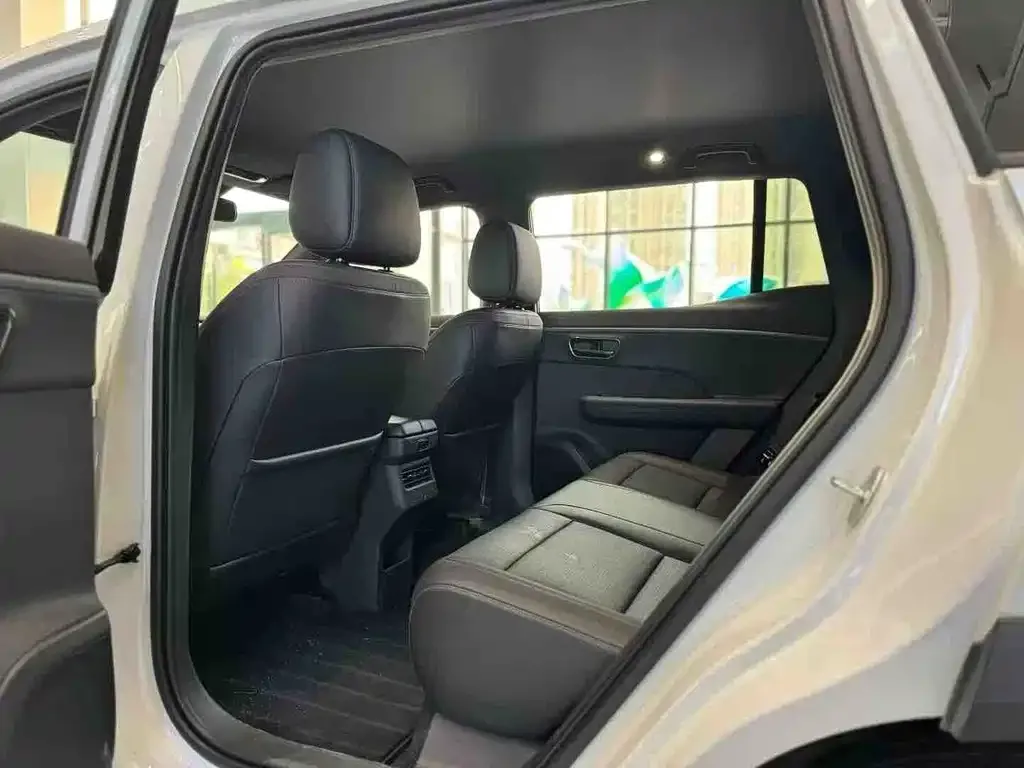 Toyota Platinum 3X 2025 из CN, фото 7