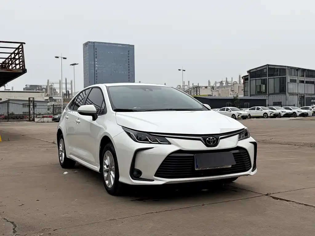 Toyota Corolla — фото 3
