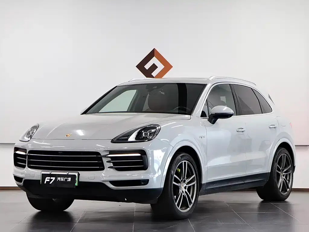 Porsche Cayenne Hybrid — фото 1
