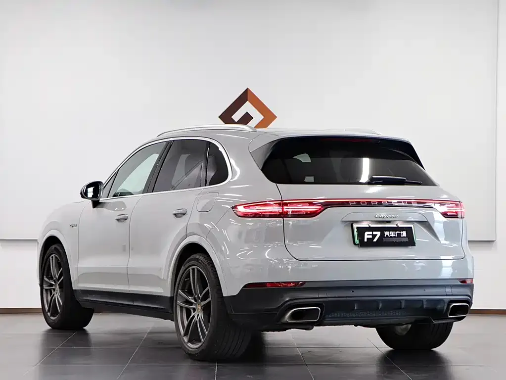 Porsche Cayenne Hybrid — фото 3