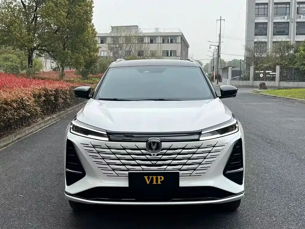 Changan CS75PLUS — фото 9