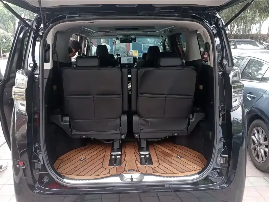 Toyota Vellfire 2021 из CN, фото 9