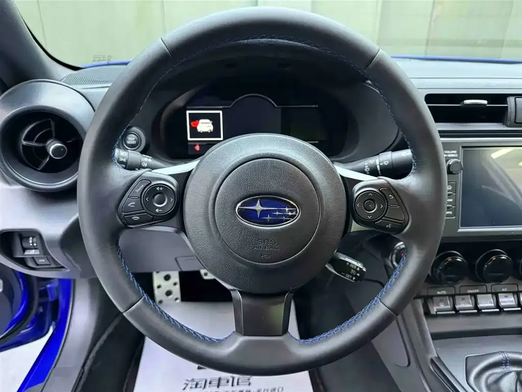 Subaru BRZ 2023 из CN, фото 4