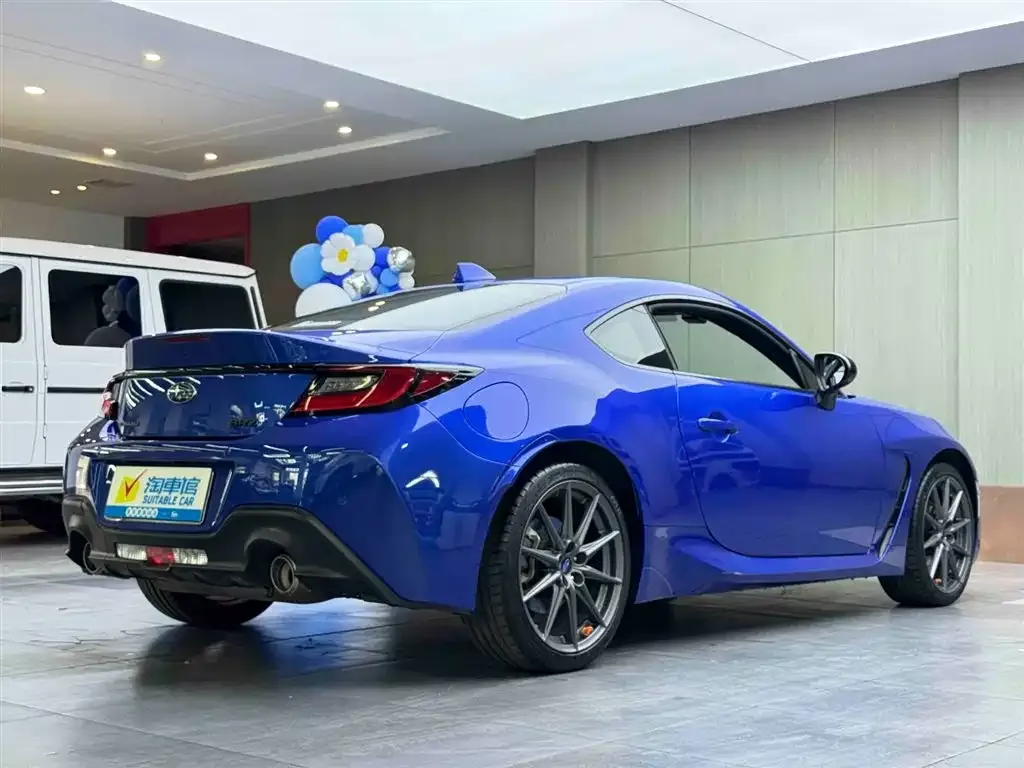 Subaru BRZ 2023 из CN, фото 10