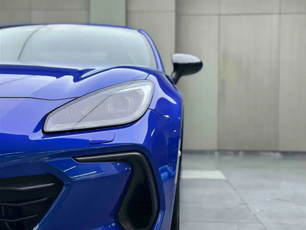 Subaru BRZ 2023 из CN, фото 2